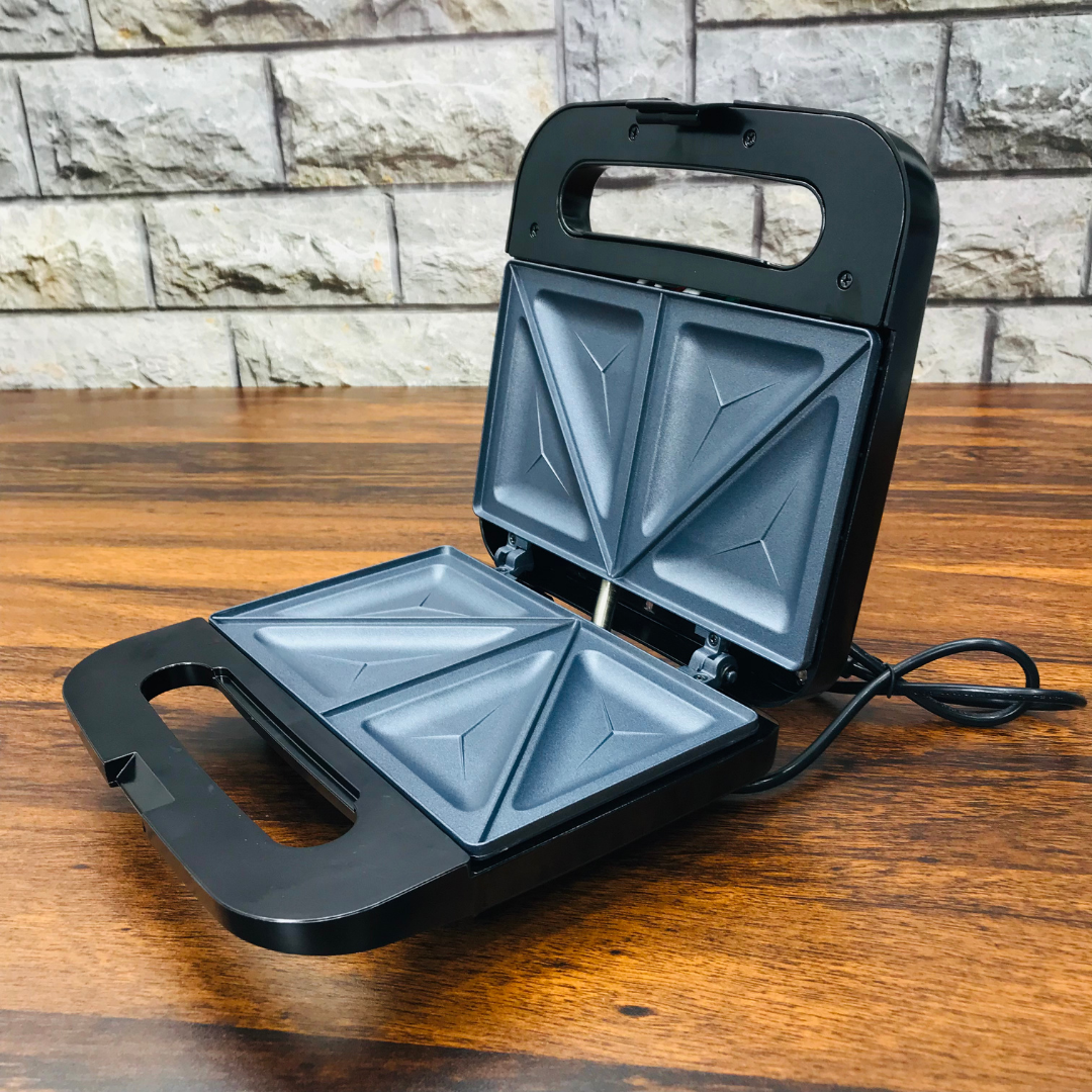 Philips 4-Slice Sandwich Maker – 750W Non-Stick Toaster with Thermostat Control, Cool-Touch Body & Dual-Side Heating | Fast & Crispy Breakfasts Every Time