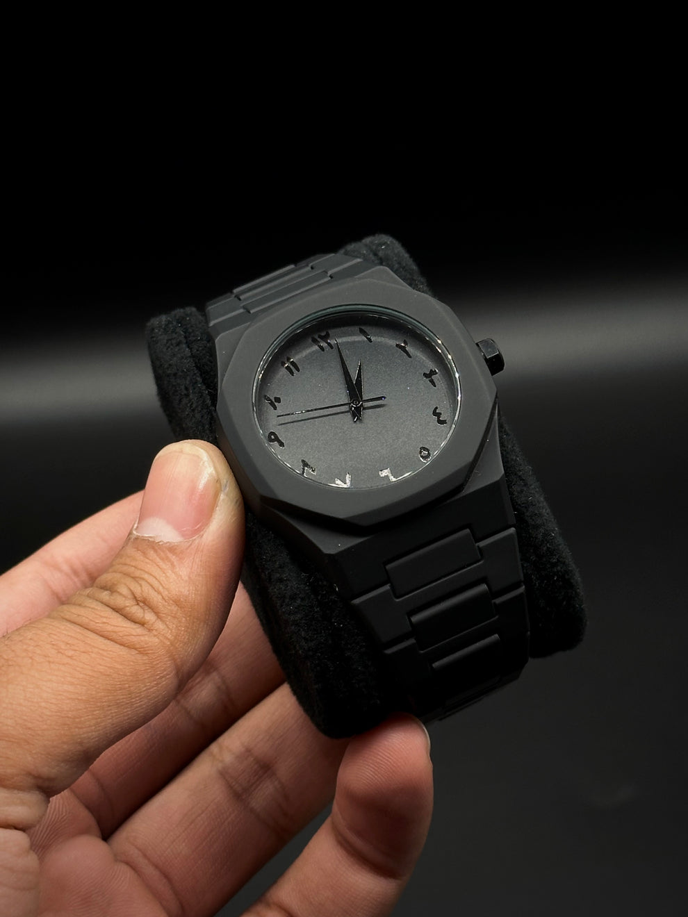 Arabic Aura All Black Watch – Sleek Lightweight Timepiece with Luxury Fiber Chain Strap & Arabic Dial | Bold, Modern & Trending